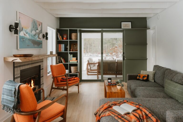 10 Essential Tips for Creating a Cozy Home Atmosphere